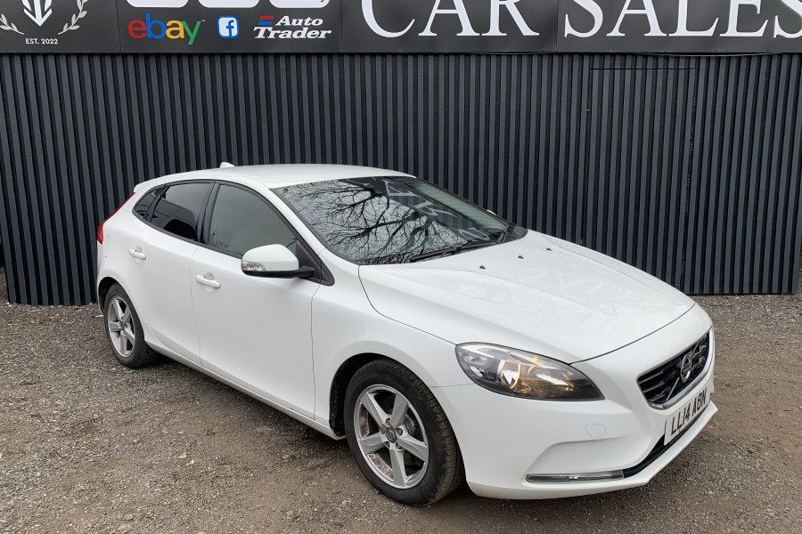 2014 VOLVO V40 2014, V40 ES D2 AUTO VOLVO V40 AUTOMATIC 74350 2014 DIESEL YEAR... photo
