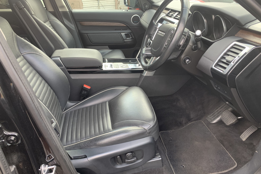 Land Rover Discovery 5 